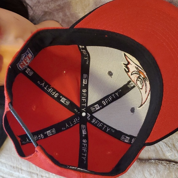 Tampa Bay Buccaneers New Era 9FIFTY Snapback - Picture 9 of 10